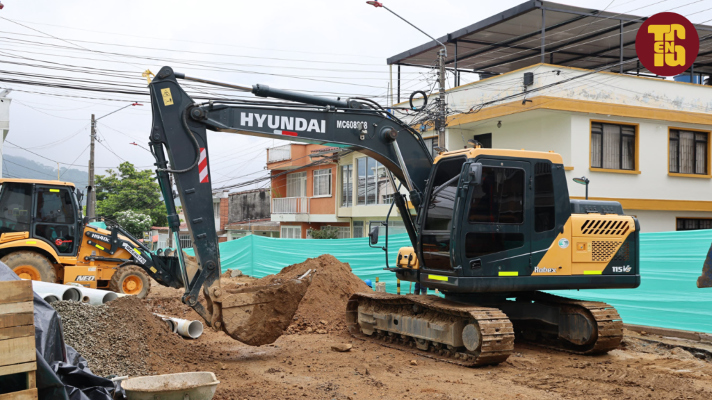 Inician obras de reposición de redes y pavimentación en el barrio San Simón Parte Alta