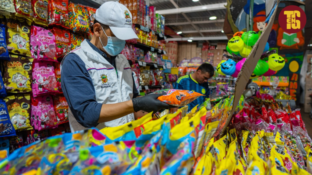 Destruyen más de 400 productos vencidos en dulcerías de Ibagué ad portas del Halloween
